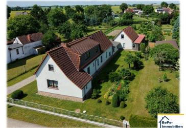 BePe-Immobilien- gepflegtes Generationenhaus für die Großfamilie, auf großem Grundstück