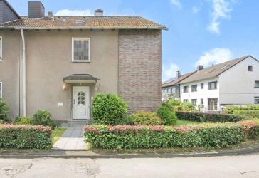 Zweifamilienhaus ca. 201 m² mit Garten und Garage in Mülheim-Heißen