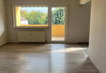 Sanierte 3-Zimmer-Wohnung mit Balkon & Tiefgarage in ruhiger Lage