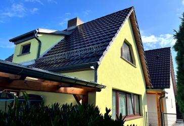 Zwei exklusive Einfamilienhäuser in ruhiger Lage vermietet als Kapitalanlage