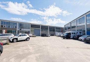 Attraktive Industriehalle mit ca. 1.700 m² - zentrale Lage in Kiel-Russee