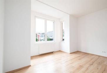 Super geschnittene 5,5-Zimmer Wohnung mit Balkon | Top-Zustand