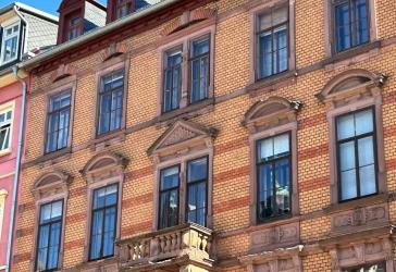 Stilaltbau-Juwel in der Heidelberger Weststadt: Repräsentatives Einzeldenkmal mit grünem Ruhepol