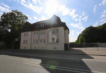 WOHNEN MIT VERMIETETEN EINHEITEN UND BAUPOTENZIAL