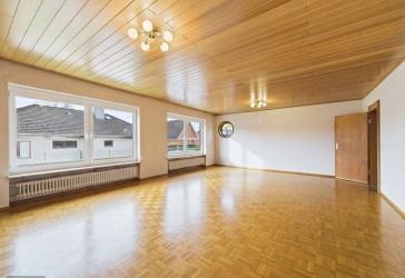 Großes Einfamilienhaus mit Einliegerwohnung.