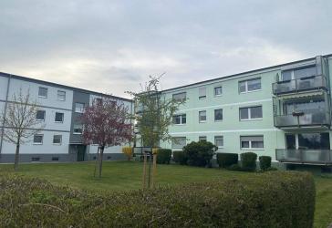 Exklusiv modernisierte 3-Zimmer-Wohnung mit Südbalkon, neuem Bad & Einbauküche