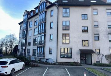 Attraktive Maisonette-Wohnung mit Dachterrasse