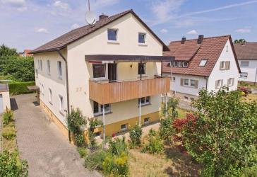 Großzügiges Zweifamilienhaus mit Garten & Ausbaureserve - für Familien & Mehrgenerationen