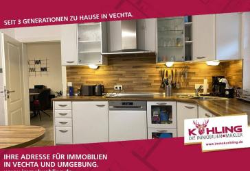 Geräumige Erdgeschosswohnung mit Wintergarten und Garage, vollunterkellert