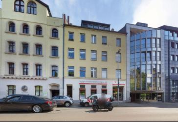 Mehrfamilienhaus mit 7 Wohneinheiten und Gewerbeeinheit in Düsseldorf-Pempelfort