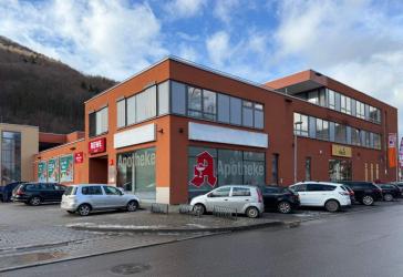 Laden im Aktiv-Center * 13 lfm Schaufenster