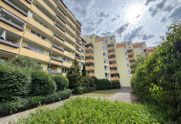 Attraktive 2-Zimmer-Eigentumswohnung mit zwei Loggien in Haar