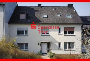 Viel Platz für die Familie! Attraktives Zweifamilienhaus in Trier-Olewig!
