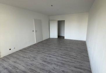 Sanierte 2 - Zimmer-Eigentumswohnung mit Balkon und Stellplatz in Maintal-Bischofsheim