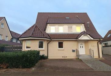 Modernisiertes Eckreihenhaus in bevorzugter Lage, ca. 500m vom Strand
