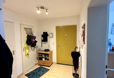 Einladende 3,5-Zimmer-Wohnung im UG mit Balkon - modern und charmant!
