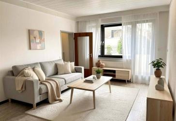 Exklusive Erdgeschoßwohnung im gehobenen Zweifamilienhaus!