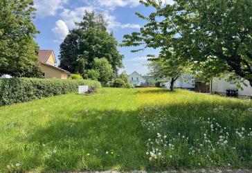 'Herrliches Wohnen in ruhiger Randlage von Thomashardt' Es entstehen 3 attraktive und sonnige EFH
