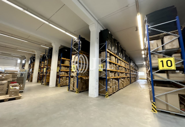 Perfekte Lager- und Produktionsfläche in direkter Grenzlage östlich von Berlin