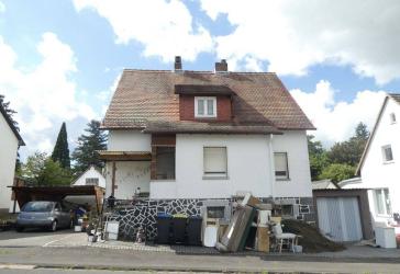 Einfamilienhaus auf großzügigem Grundstück in direkter Nähe zum Schloßpark!