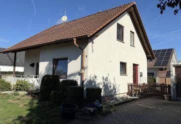 Familienfreundliches Haus in ruhiger Wohnlage von Altheim