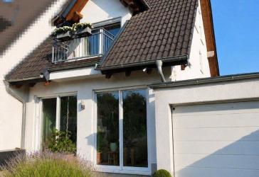 Energieeffiziente Doppelhaushälfte in Herdecke mit großem Garten und unverbaubarem Blick ins Grüne