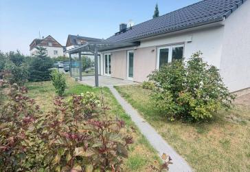 Alles um die Ecke – attraktiver Bungalow in zentraler Lage