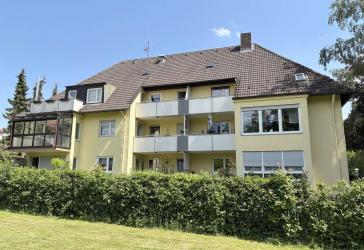 Bezugsfreie 3-Zimmer-Wohnung mit Loggia und Stellplatz zwischen Bayreuths Innenstadt und Uni