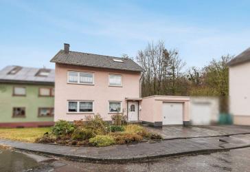 Großzügiges, charmantes Einfamilienhaus in Brühl - Wohnkomfort mit viel Platz und Potenzial