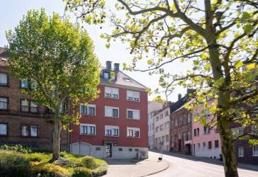 Entwicklungsfähiges Mehrfamilienhaus mit sieben Wohneinheiten in Neunkirchen!