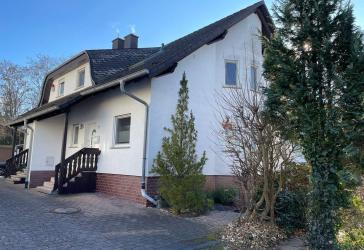 Großzügige, gepflegte Doppelhaushälfte mit gehobener Ausstattung in Dudenhofen zu verkaufen !
