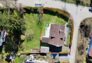 WINDISCH IMMOBILIEN - sanierungsbedürftiges Einfamilienhaus in Gröbenzell in ruhiger, zentraler Lage