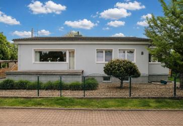 Family Home with Potential in a quiet Location in Marquardt