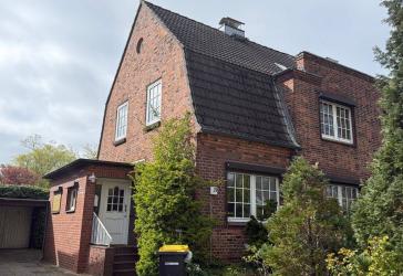 Grundstück mit Altbestand in Wedel