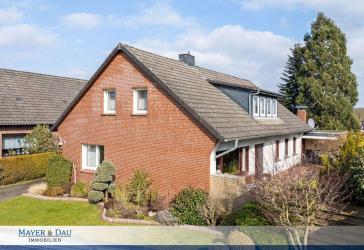 Großzügiges Ein-/Zweifamilienhaus mit Ausbaupotential! Obj. 9219