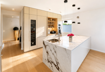 EXKLUSIVES DESIGNERHAUS FÜR HÖCHSTE ANSPRÜCHE - für 1.2 MIO € modernisiert- 350 qm Villengrundstück