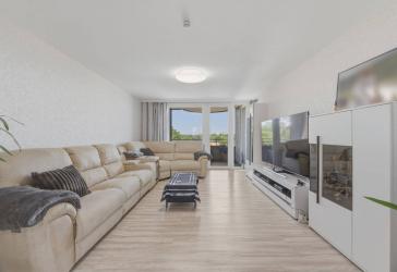 Viel Platz zum Wohlfühlen - 4,5-Zimmer-Wohnung mit Balkon und Tiefgarage