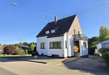Sonnige Auszeiten inklusive - Ihr Zuhause mit zwei Terrassen und Garten