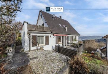 Wohnen mit Panoramablick: Solides Einfamilienhaus mit Erweiterungspotenzial