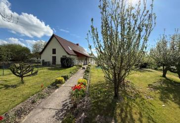 Einfamilienhaus mit Wintergarten, Garage & Ausbaupotenzial