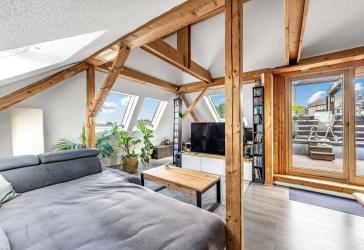 Wohnen mit Charakter! Großzügige Maisonettewohnung mit Sonnenterrasse und herrlichem Weitblick
