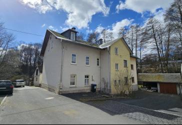 Mehrfamilienhaus in ruhiger Wohnlage in Frankenblick OT Mengersgereuth-Hämmern