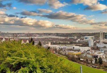 Frei ab August: Ihr neues Zuhause mit Fernblick in Stuttgart-Ost - 4 Zimmer zum fairen Preis