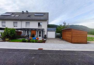 Grenzach-Wyhlen: 5 Zimmer DHH mit Garage und überdachter Terrasse