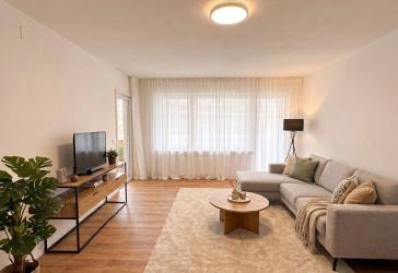 Zentral gelegene lichtdurchflutete 3 Zimmer Wohnung zzgl. einer Garage zu verkaufen!