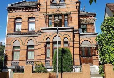 Mehrfamilienhaus mit vier Wohneinheiten, Garagen, Garten und Stellplatz in bester Zentrumslage in Lüdenscheid…