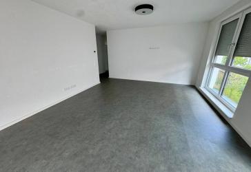 Neue 4 Zimmer Wohnung 110 qm inkl. Terrasse, Küche und Karten zu vermieten