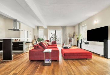 Exklusive Loftetage mit historischem Flair und über 388 m² Wohnfläche!