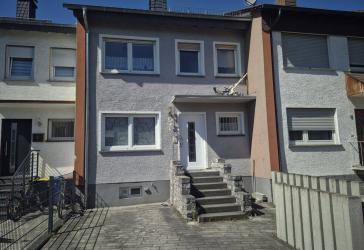Einziehen statt sanieren - gepflegtes Reihenmittelhaus mit schönem Garten
