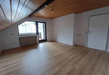 Gemütliche 4-Zimmer Dachgeschosswohnung in Biberach zu vermieten